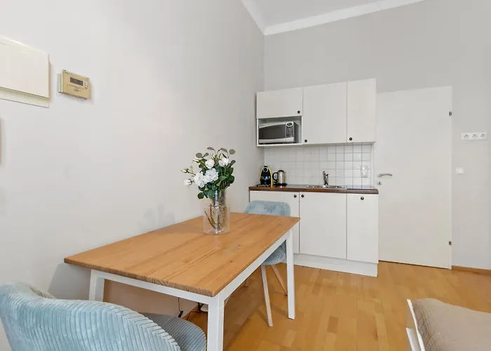 Bright Hideaway, Augarten And Danube - 5 Min Metro - 10 Min Center Daire