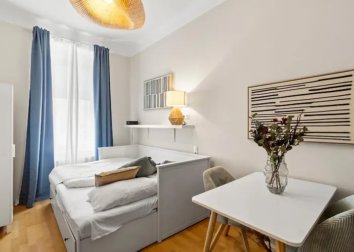 Bright Hideaway, Augarten And Danube - 5 Min Metro - 10 Min Center Daire