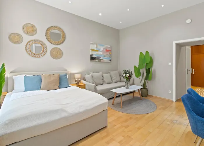 Daire Bright Hideaway, Augarten And Danube - 5 Min Metro - 10 Min Center *