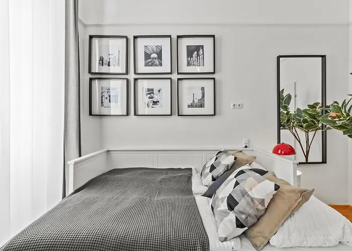 Daire Bright Hideaway, Augarten And Danube - 5 Min Metro - 10 Min Center