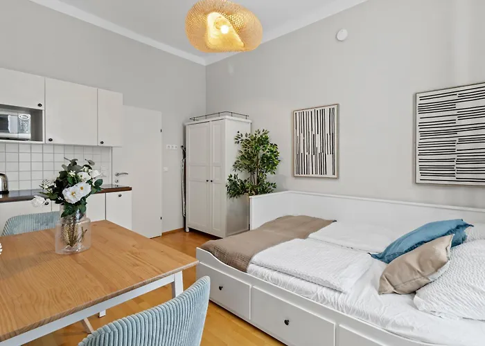 Daire Bright Hideaway, Augarten And Danube - 5 Min Metro - 10 Min Center *